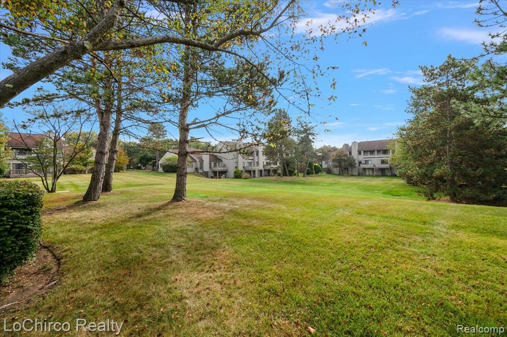 733 Hamilton Court, Rochester Hills, MI 48307 — Photo 77