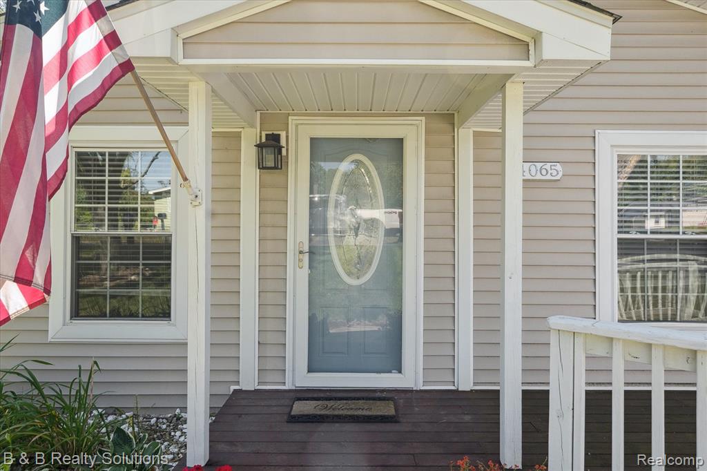 4065 Rosemound Avenue, Waterford, MI 48329 — Photo 6