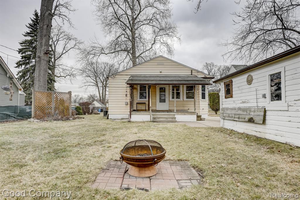 29329 Tawas Street, Madison Heights, MI 48071 — Photo 46