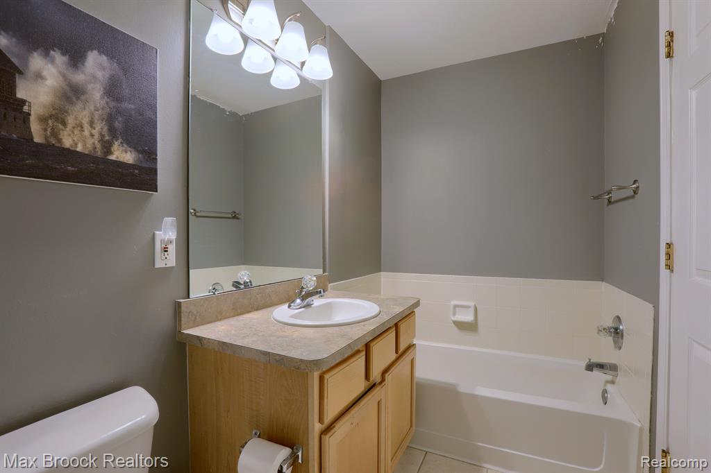 39440 SPRINGWATER Drive, Northville, MI 48168 — Photo 16