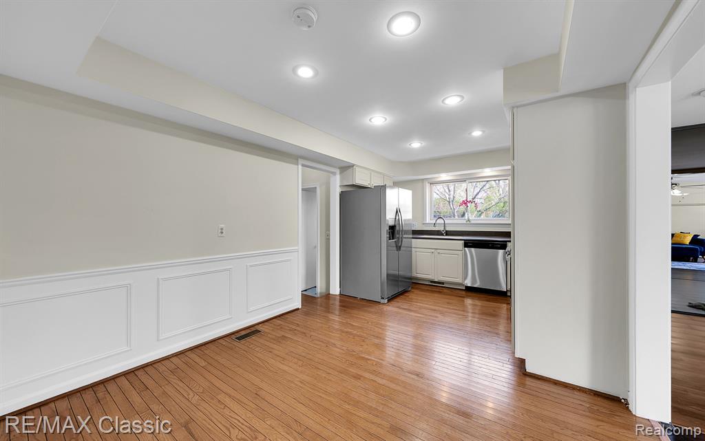 44285 SUFFOLK Court, Canton, MI 48187 — Photo 12