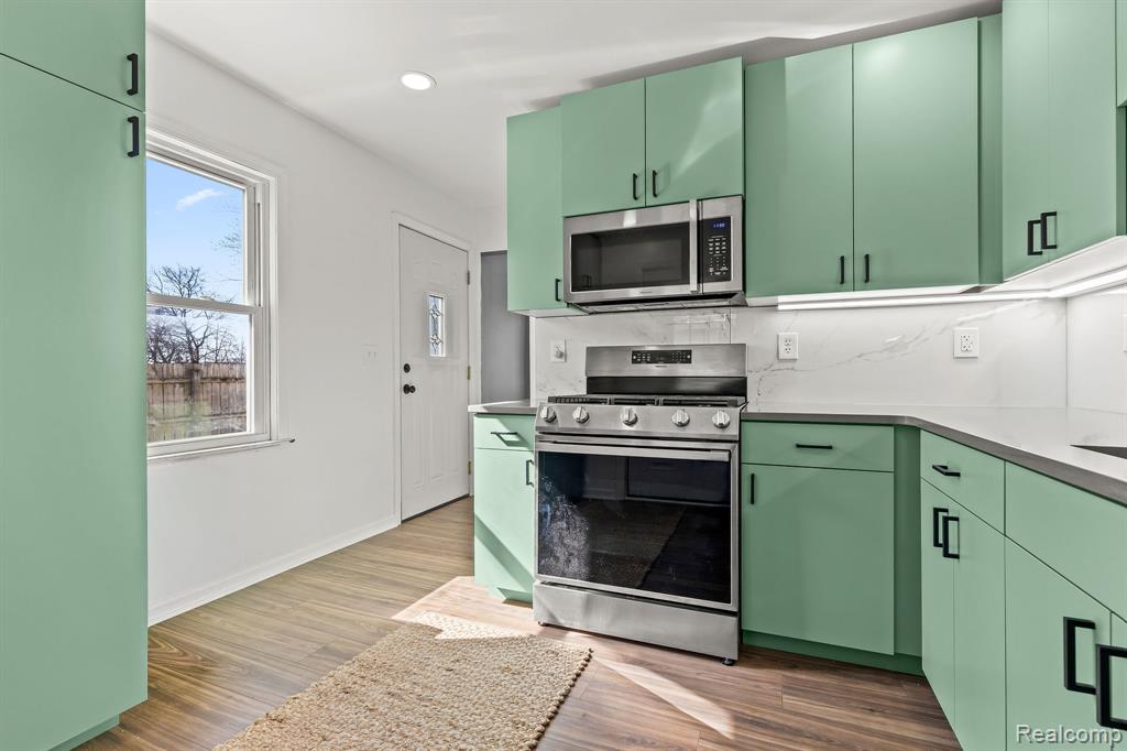 2212 Virginia Street, Midland, MI 48642 — Photo 17