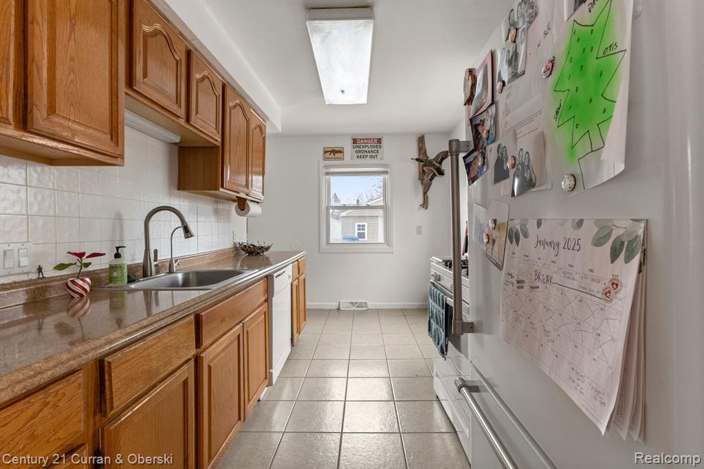 4965 Huron Street, Dearborn Heights, MI 48125 — Photo 8