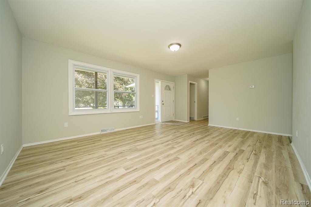 4865 Huston Drive, Lake Orion, MI — Photo 24