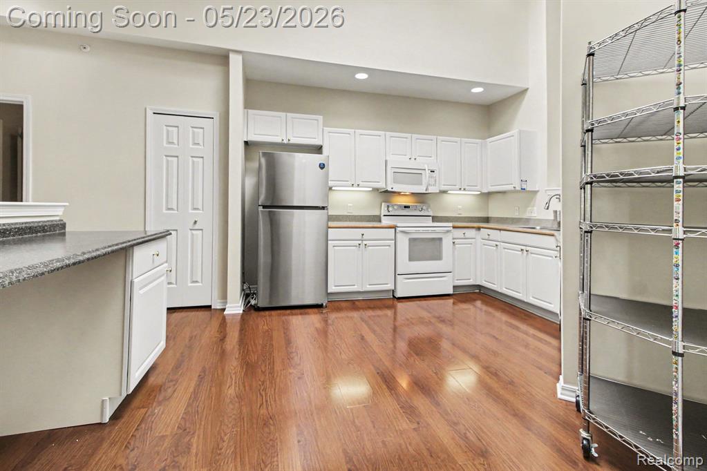 41535 Copper Creek Drive, Canton, MI 48187 — Photo 11
