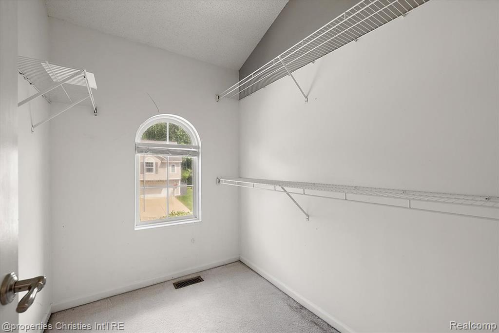 6873 Fox Lane, Waterford, MI 48327 — Photo 29