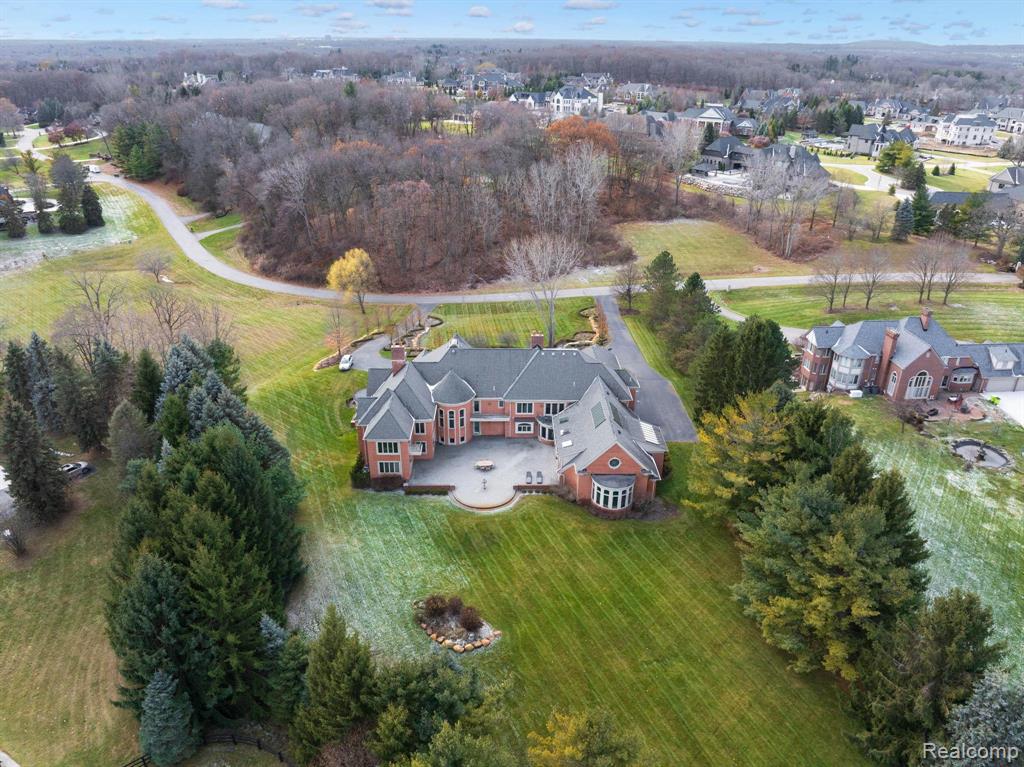 5165 Abbey Road, Rochester, MI, 48306