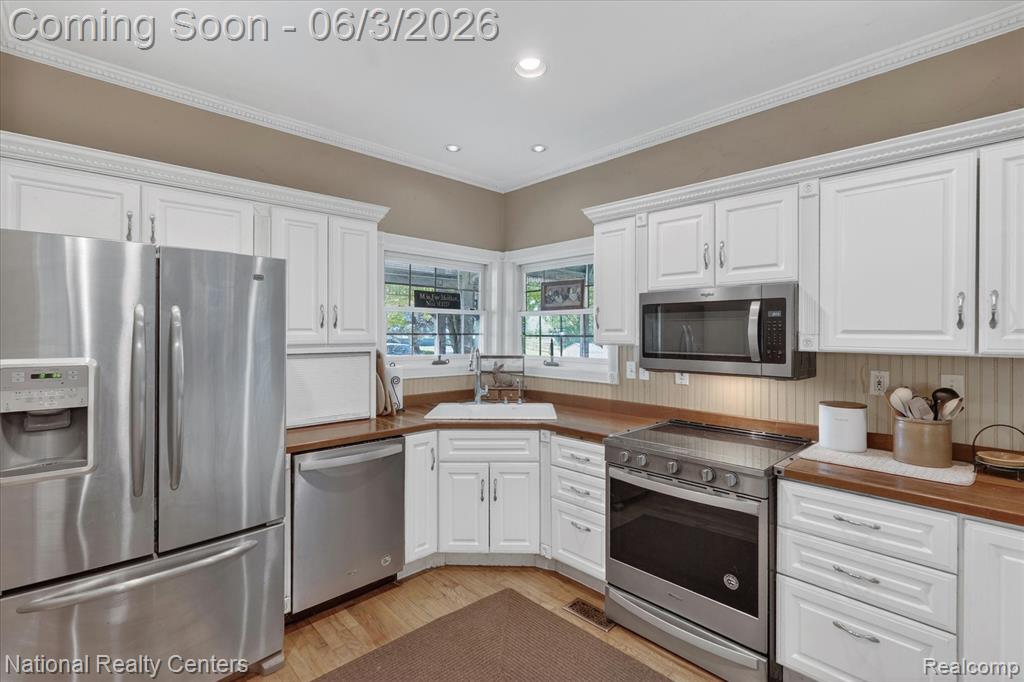 864 E Lovejoy Road, Byron, MI 48418 — Photo 11