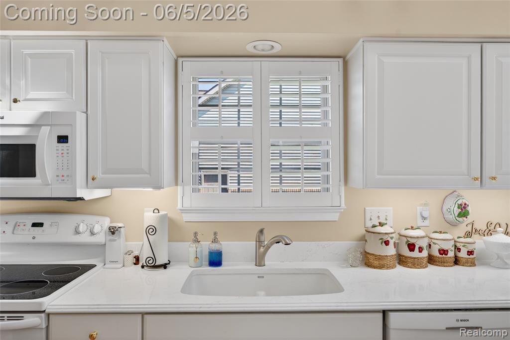 2443 Crossings Circle, Davison, MI 48423 — Photo 23