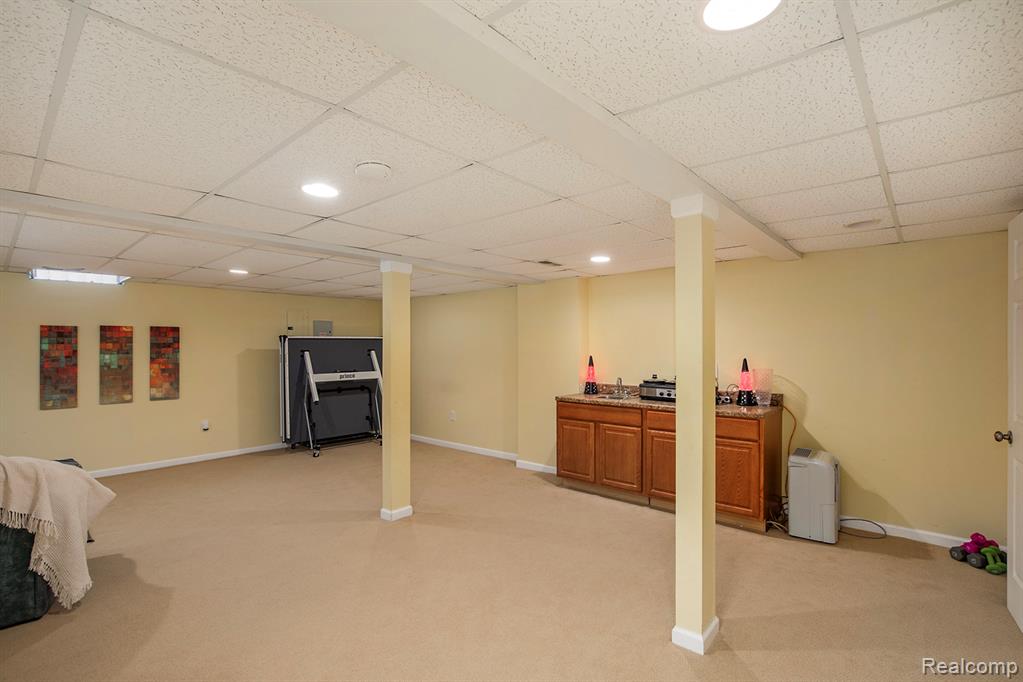862 Polo Place, Auburn Hills, MI 48326 — Photo 27