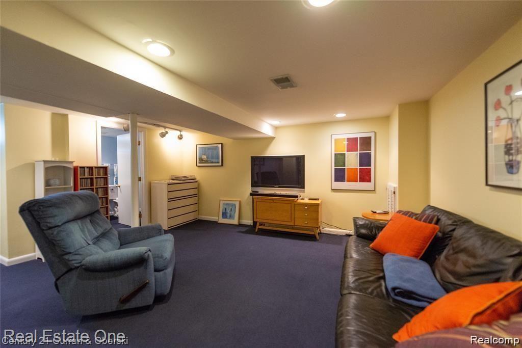 710 N VERMONT Avenue, Royal Oak, MI 48067 — Photo 26