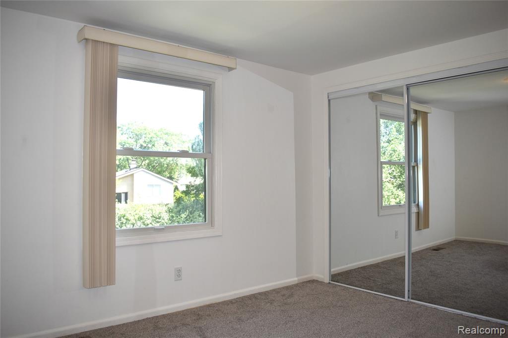 5441 Provincial Drive, Bloomfield Hills, MI 48302 — Photo 26