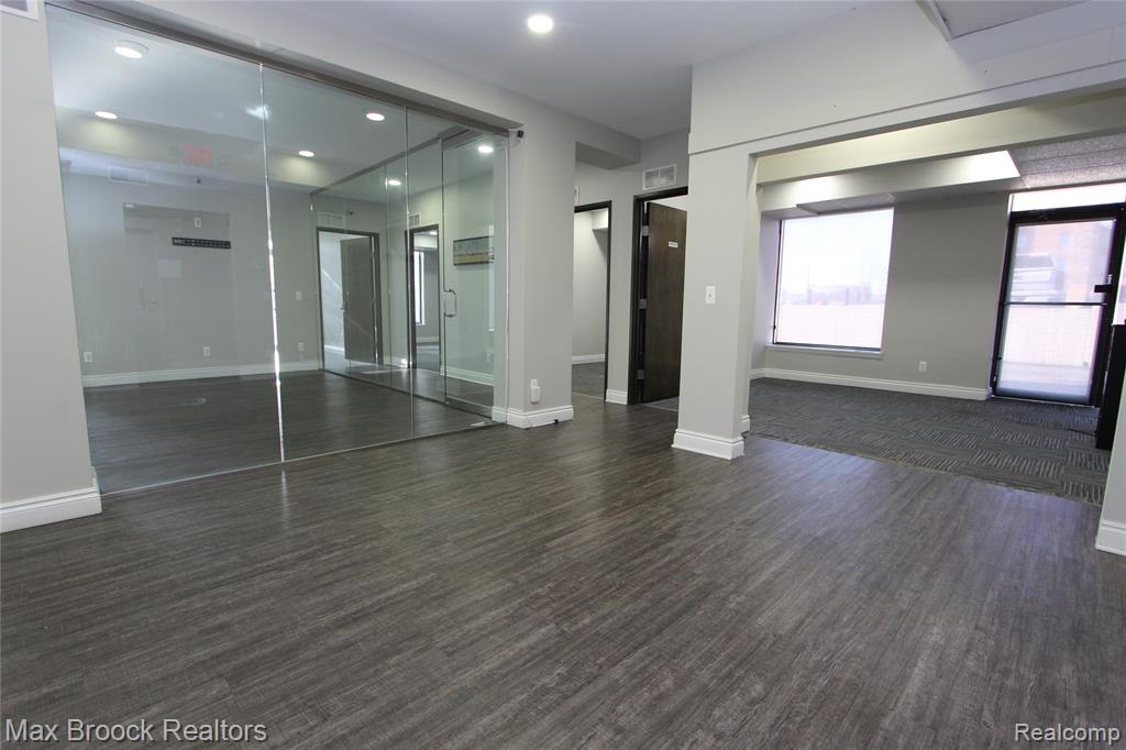 33060 Northwestern Highway, West Bloomfield, MI — Photo 5