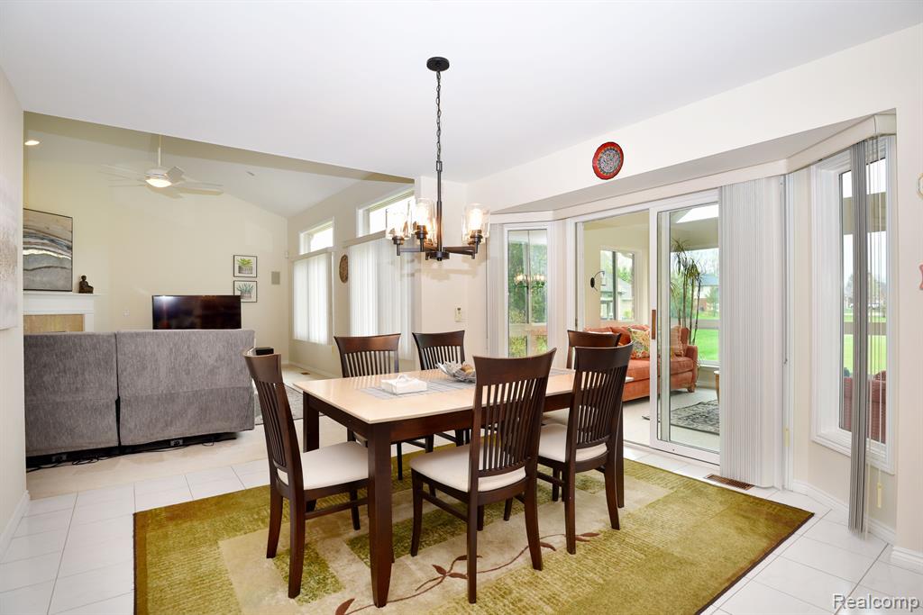 4297 SPRINGBROOK Drive, Sterling Heights, MI 48314 — Photo 14