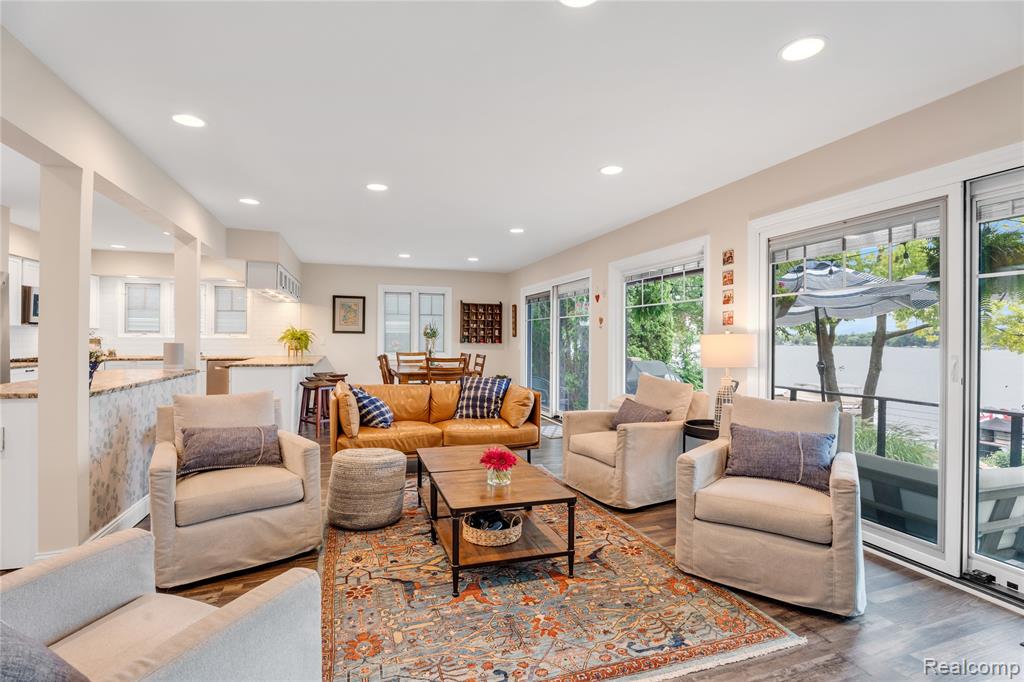 7107 Locklin Street, West Bloomfield, MI 48324 — Photo 5