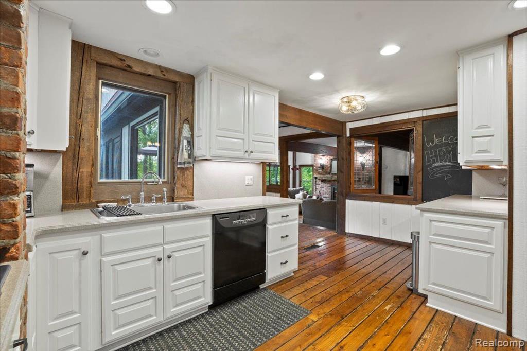 6885 DEERHILL Drive, Clarkston, MI — Photo 21
