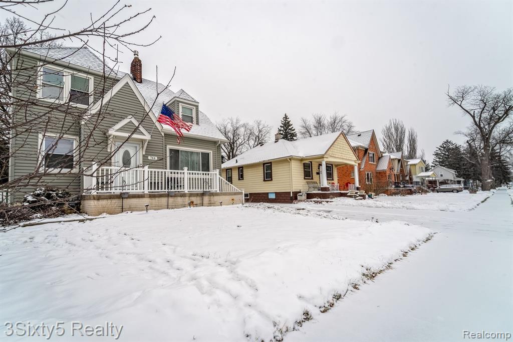 744 RIVERBANK Street, Wyandotte, MI 48192 — Photo 3