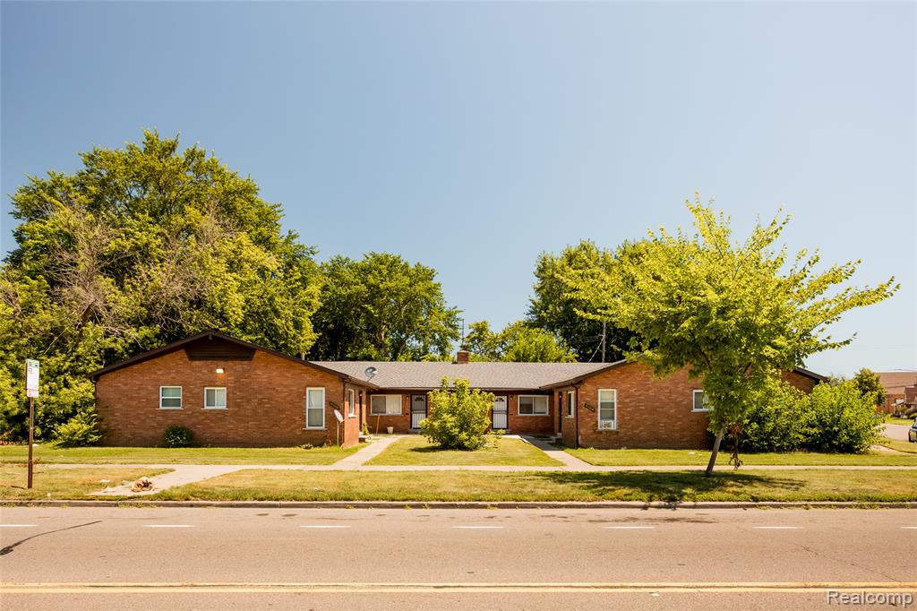 9500 Chalmers Street, Detroit, MI 48213 — Photo 2