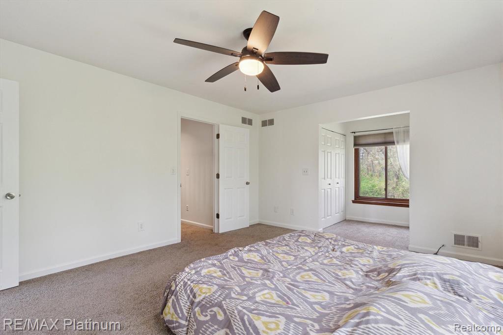 5440 BRADFORD Circle, Brighton, MI 48114 — Photo 31