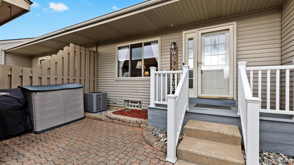 62070 Arlington Circle, South Lyon, MI 48178 — Photo 4