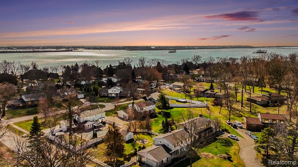 26031 Hidden Lane, Grosse Ile, MI 48138 — Photo 46