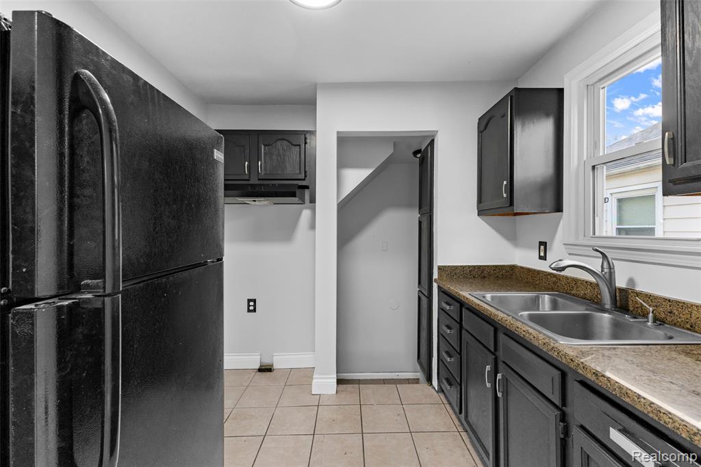 929 White Avenue, Lincoln Park, MI 48146 — Photo 12