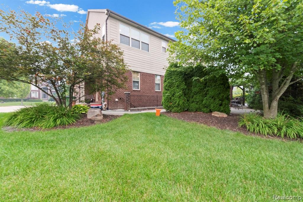 56555 Hartley Drive W, Shelby Twp, MI 48316 — Photo 76
