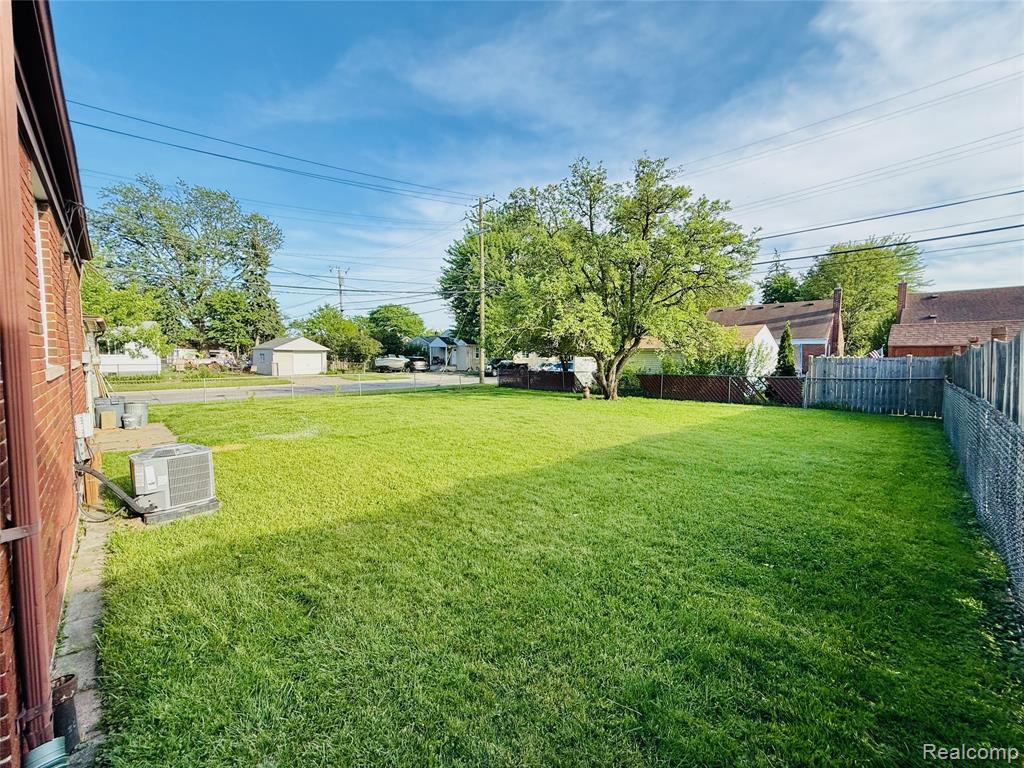 2203 White Avenue, Lincoln Park, MI 48146 — Photo 36