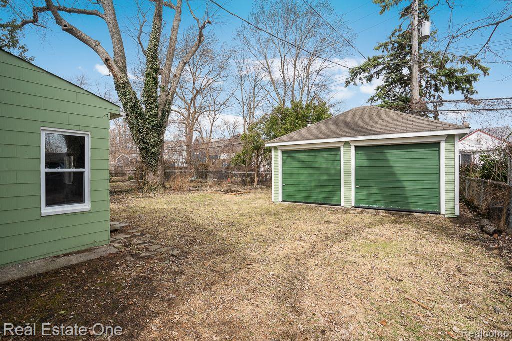 525 ARDMORE Drive, Ferndale, MI 48220 — Photo 24