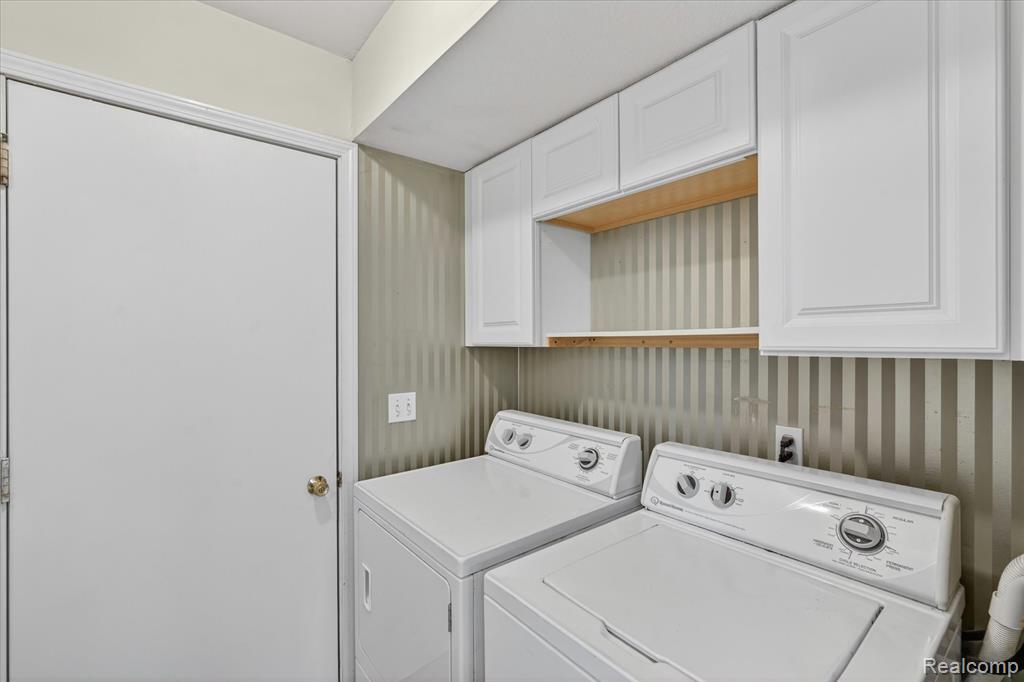 456 Lilly View Court, Howell, MI 48843 — Photo 13