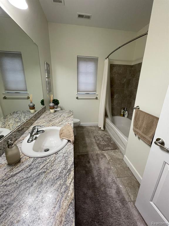5549 ARBOR CHASE Drive, Ann Arbor, MI 48103 — Photo 10