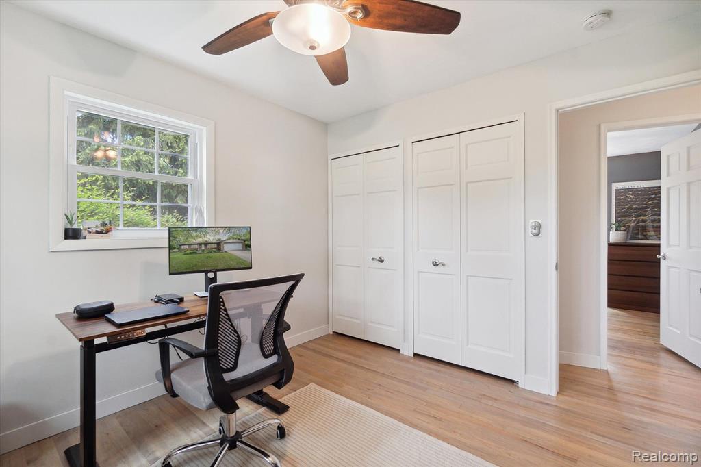 4015 VILLAGE Square, Brighton, MI 48114 — Photo 16