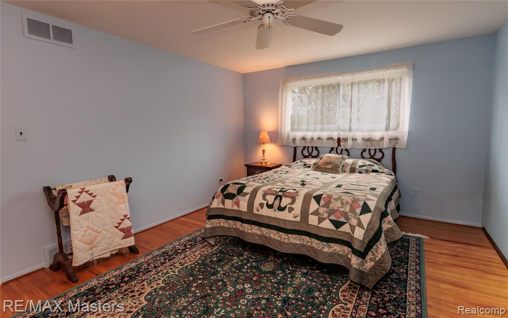 21879 Canterbury Avenue, Grosse Ile, MI 48138 — Photo 28