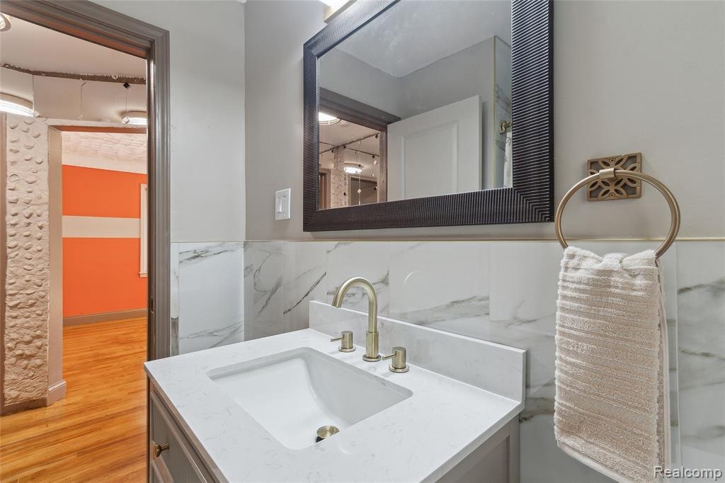 9585 Asbury Park, Detroit, MI 48227 — Photo 19