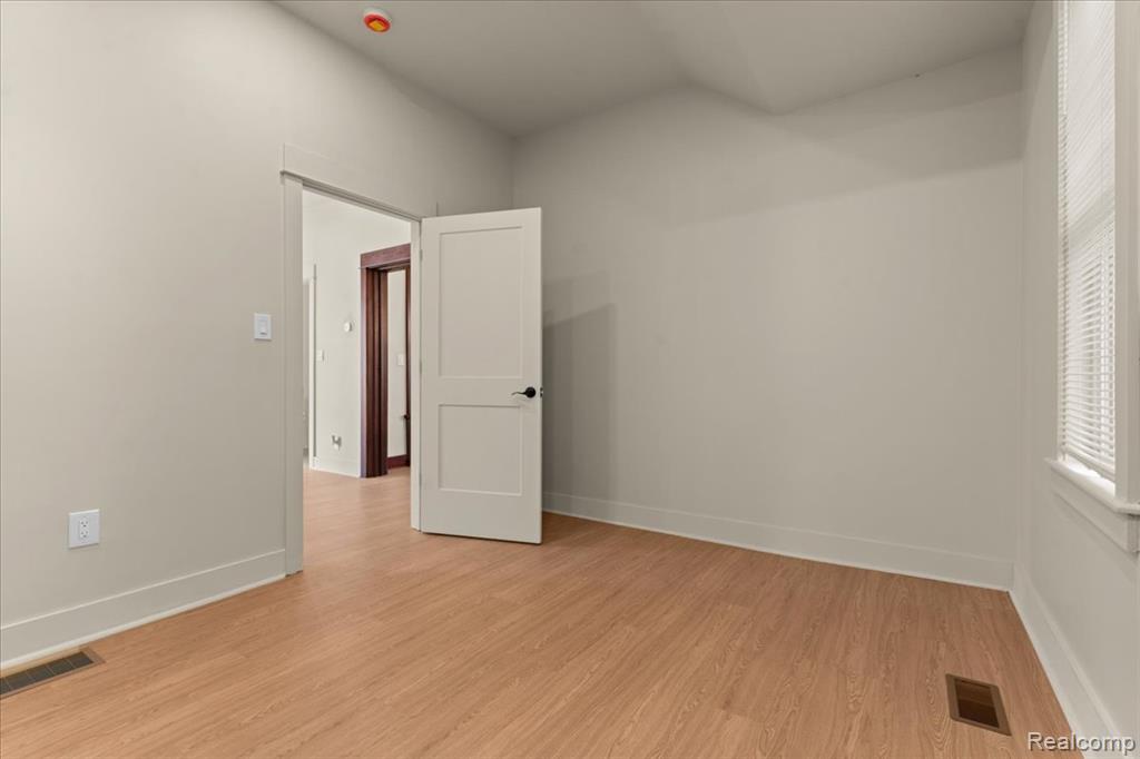 2414 Concord Street, Detroit, MI 48207 — Photo 42
