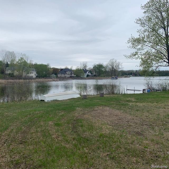 16126 Scenic View Drive, Linden, MI 48451 — Photo 3