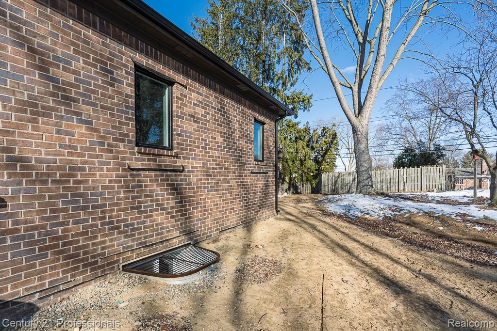 53242 Eastbourne Drive, Shelby Twp, MI 48316 — Photo 59