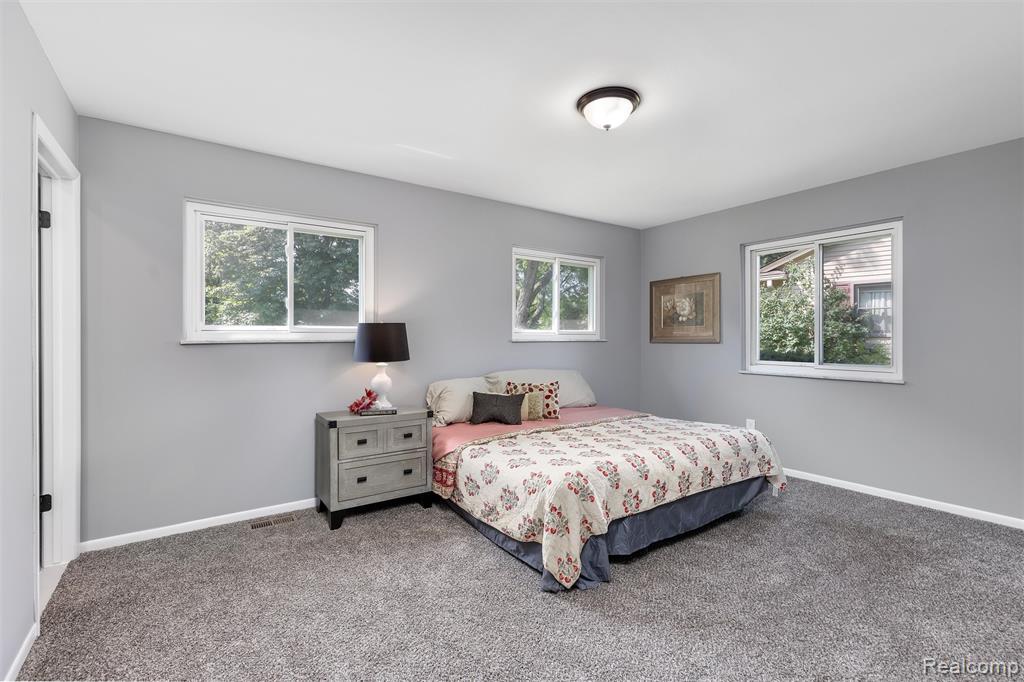 9844 Klais Court, Clarkston, MI 48348 — Photo 8