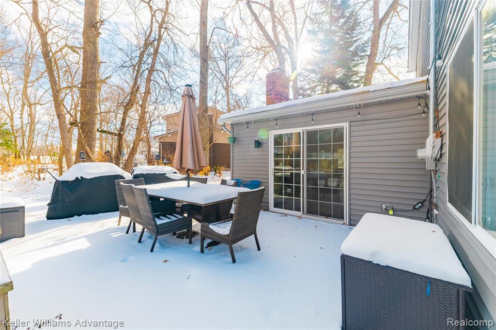 1466 Shankin Court, Wolverine Lake, MI 48390 — Photo 38