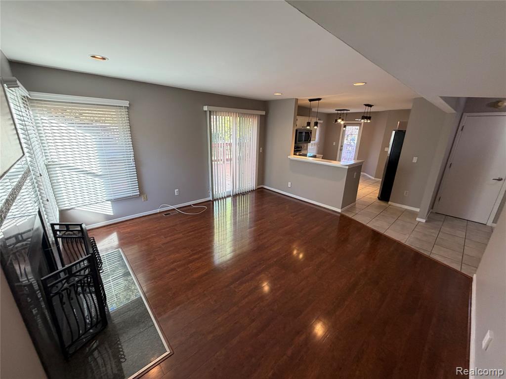 39588 Squire, Novi, MI — Photo 25