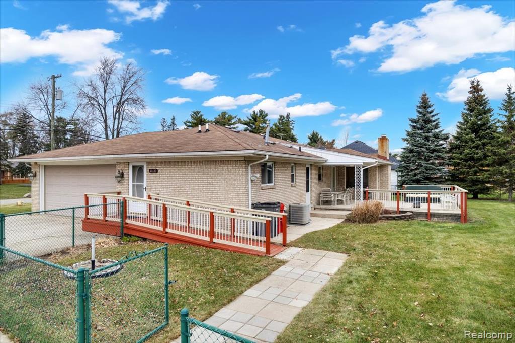 44680 Elizabeth Road, Clinton Twp, MI 48036 — Photo 26