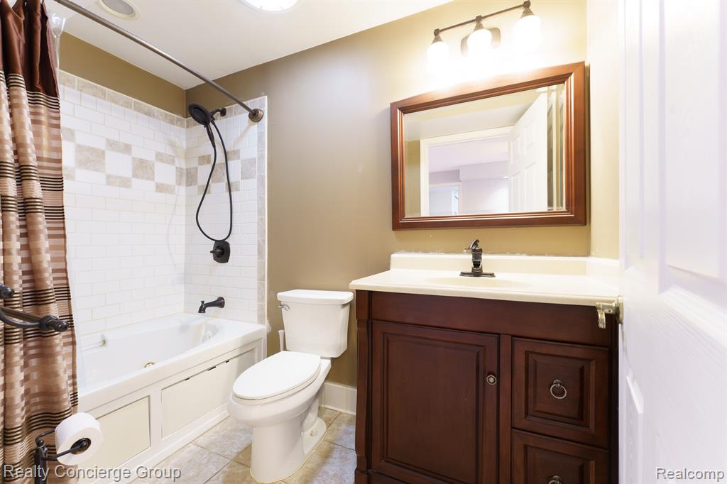 10065 REDHAWK, Perry, MI 48872 — Photo 22
