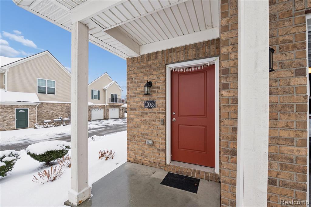 10028 RIDGE RUN Street, 10, Howell, MI 48855 — Photo 2