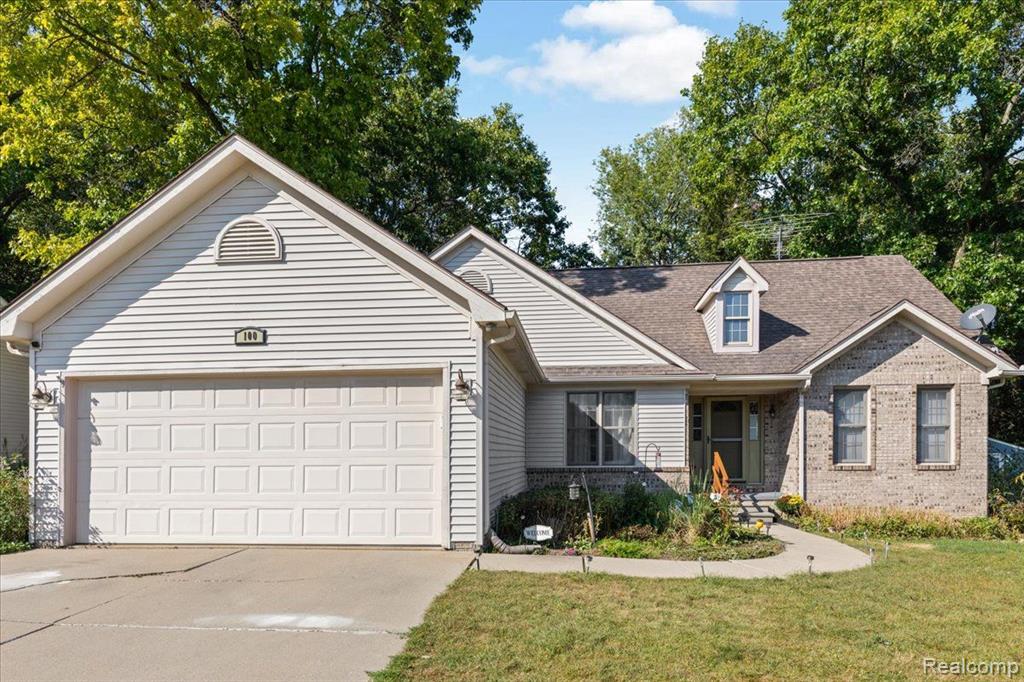 100 JAMESTOWN Drive, Metamora, MI 48455 — front exterior