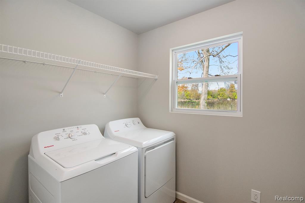 204 Kingsberry Drive, Blissfield, MI 49228 — Photo 8