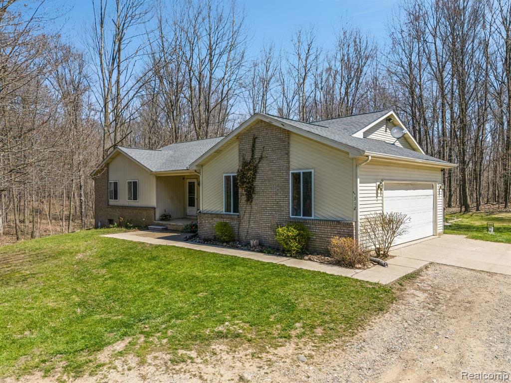 7312 LINDEN Road, Fenton, MI 48430 — Photo 5