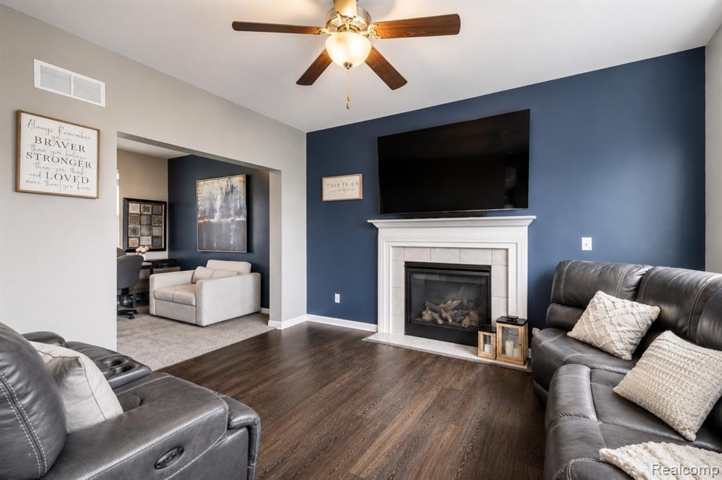 19908 Danube Court, Chelsea, MI 48118 — Photo 15