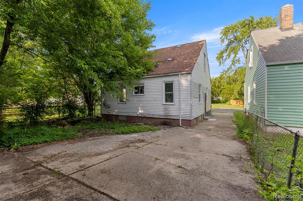 7415 Plainview Avenue, Detroit, MI 48228 — Photo 5