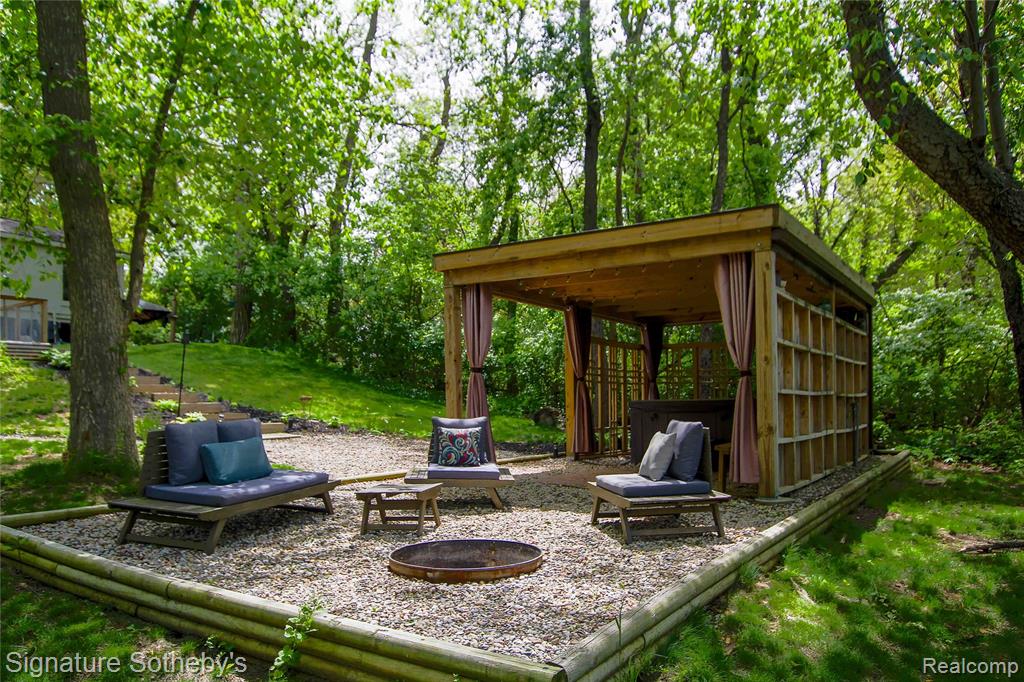 4945 Whitlow Court, Commerce Twp, MI 48382 — Photo 42