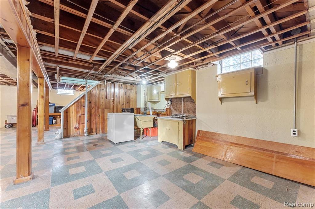 909 N Highland Street, Dearborn, MI 48128 — Photo 18